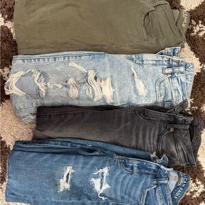Assorted American Eagle Women's Jeans (4)